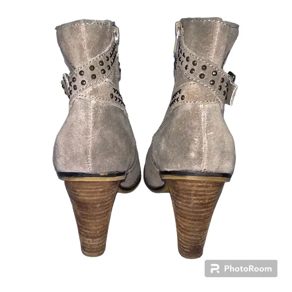 Bakers Freelance Suede Ankle Booties Taupe Block Heel Studded Boots Women's 9